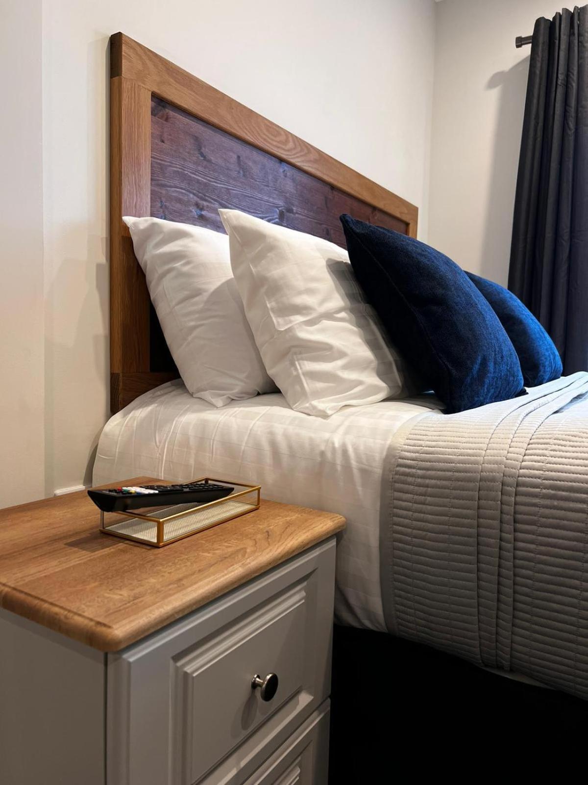 53 Luxury Accommodation 梅努斯 客房 照片